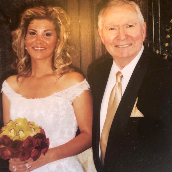 Meet your Posher, Kerri - Picture 1 of 2